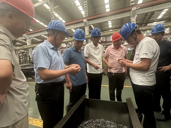 泰安同科液壓陪同泰山機(jī)械商會(huì)領(lǐng)導(dǎo)及會(huì)員企業(yè)參觀(guān)學(xué)習(xí)上市公司晉億螺絲